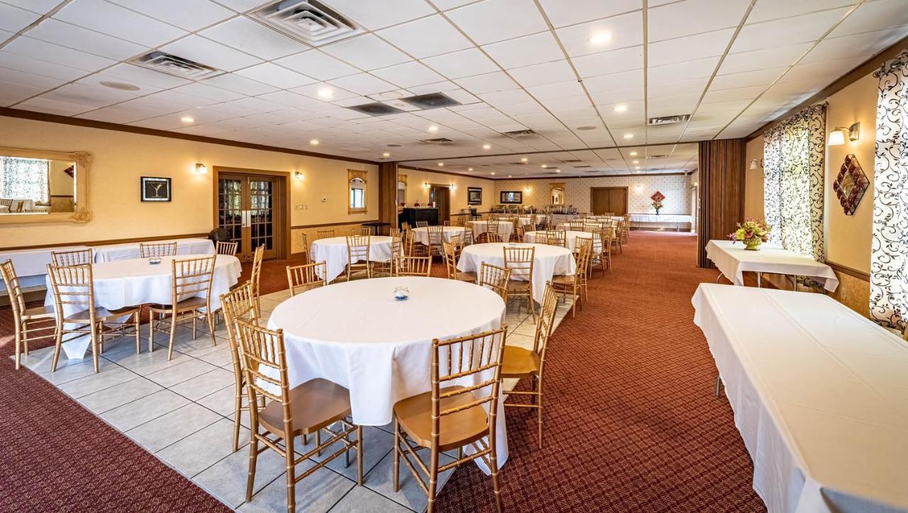 Hotel Magnuson Grand Harrisburg à New Cumberland Extérieur photo
